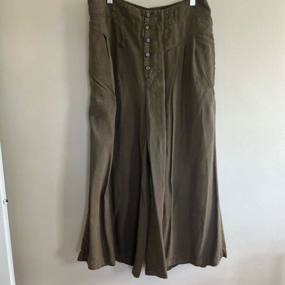 Anthropologie Wide Leg Crop pants
